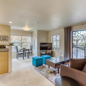 https://vine-street-paradise.seattlehotelsites.com